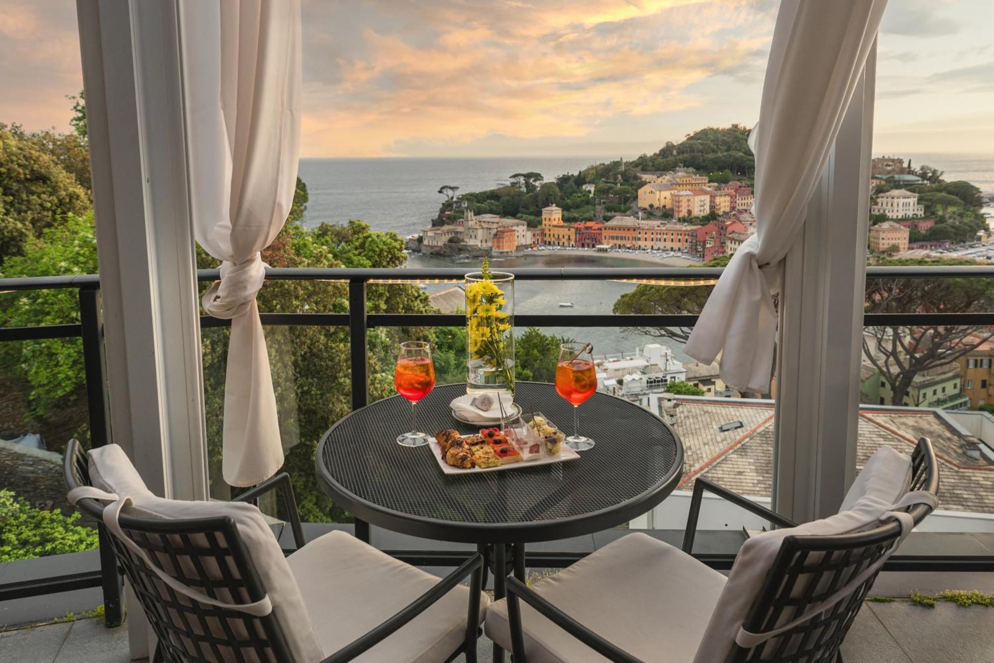 Hotel Vis A Vis Sestri Levante Exterior foto
