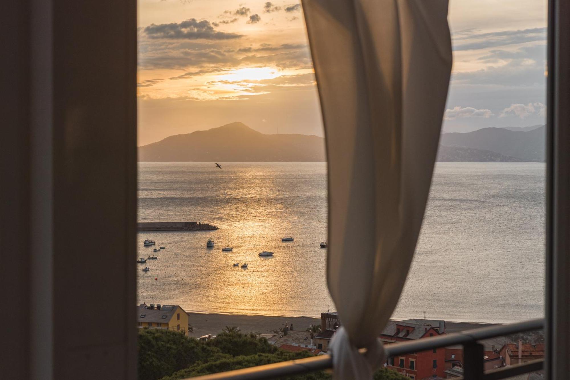 Hotel Vis A Vis Sestri Levante Exterior foto