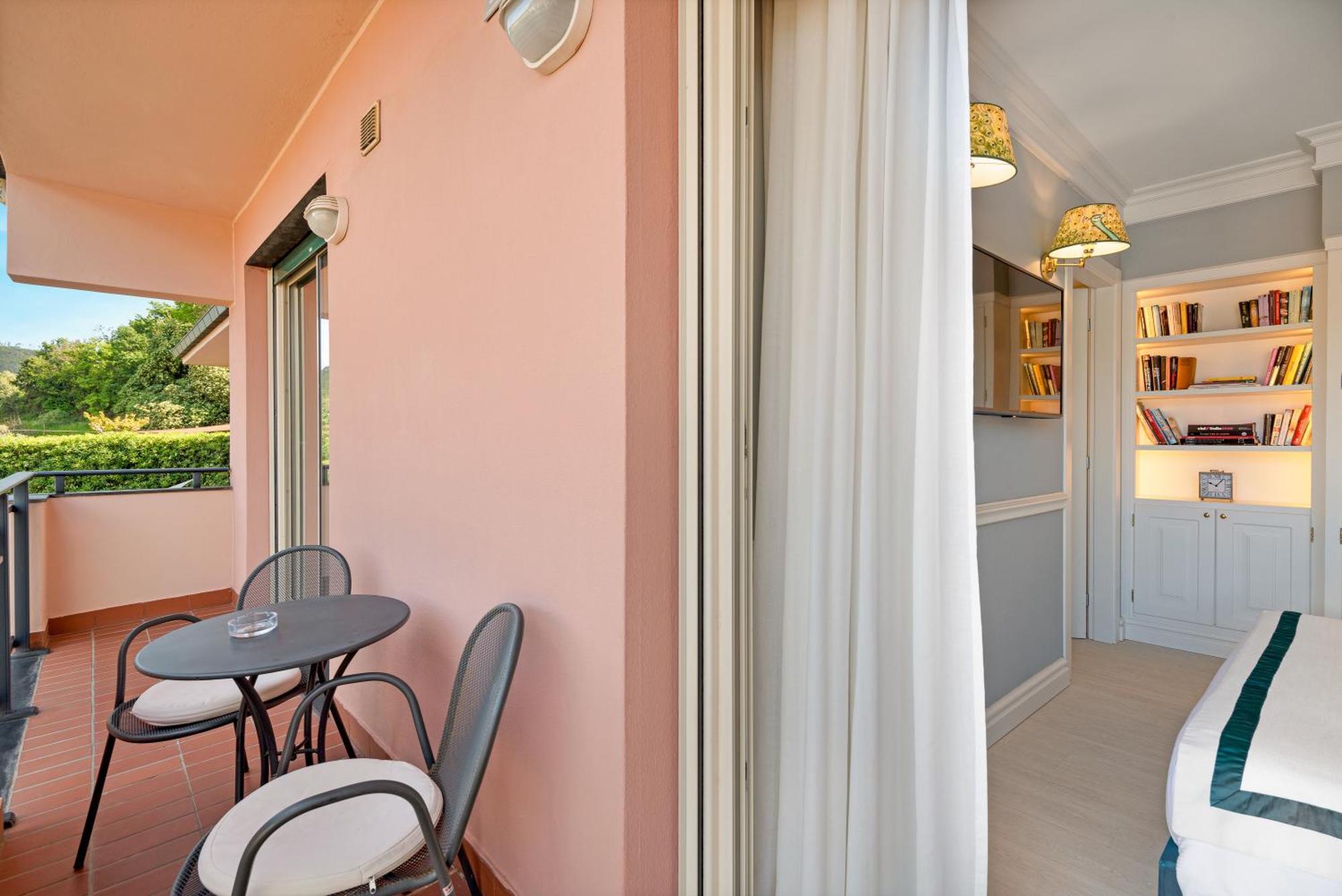 Hotel Vis A Vis Sestri Levante Exterior foto